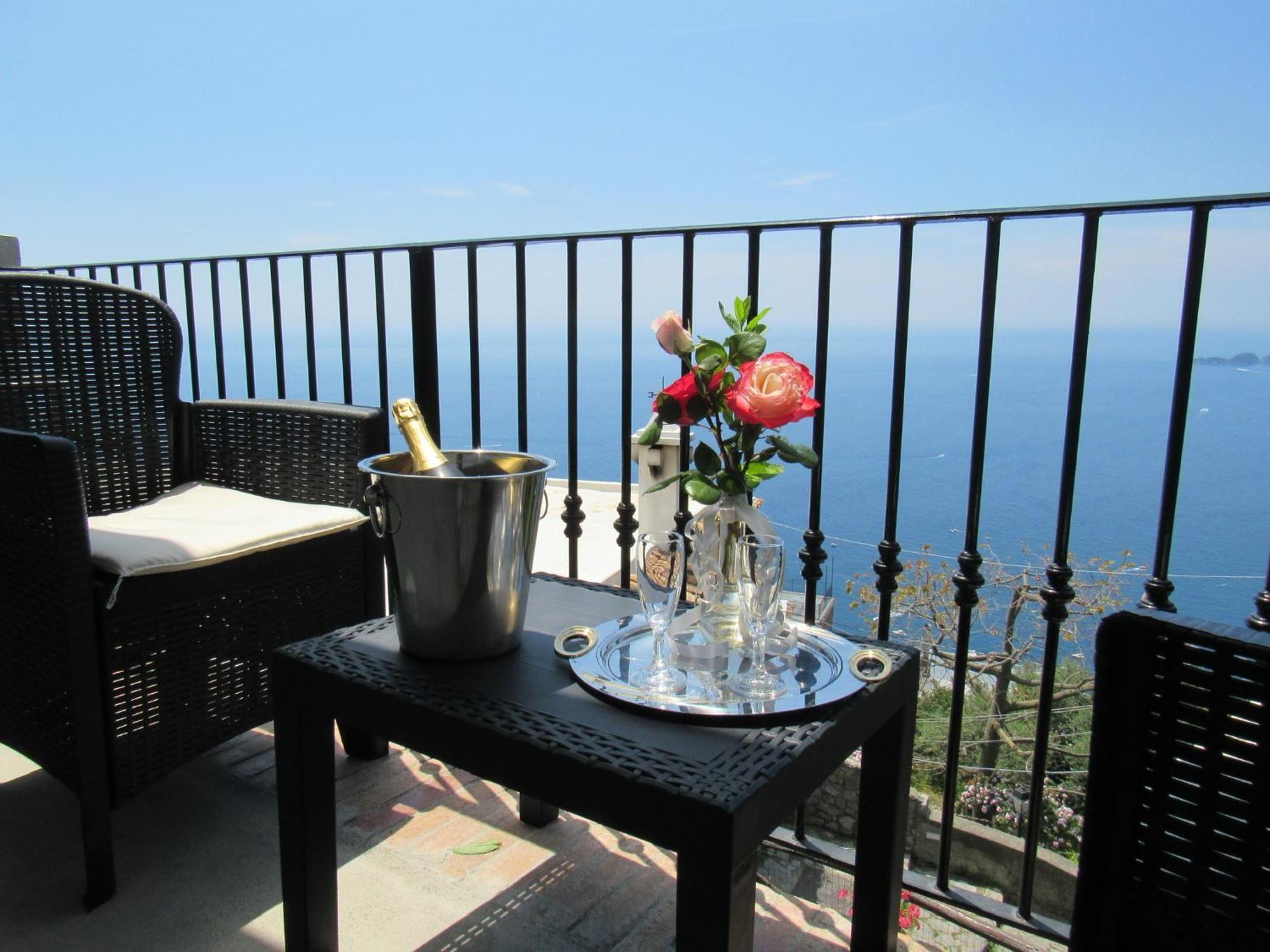 Casa Vacanze Il Libeccio Positano Exterior photo