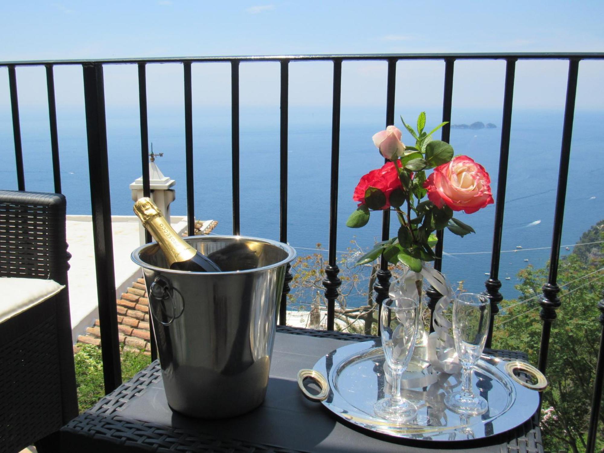 Casa Vacanze Il Libeccio Positano Exterior photo